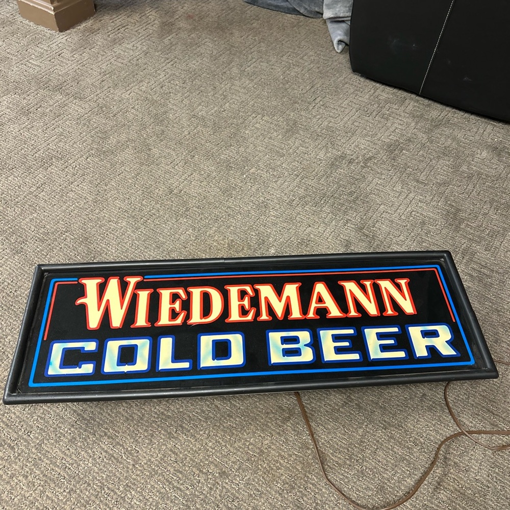 Wiedemann Cold Beer Sign